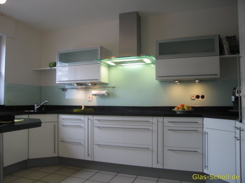 Glas Spritzschutz >4m von www.glas-scholl.de